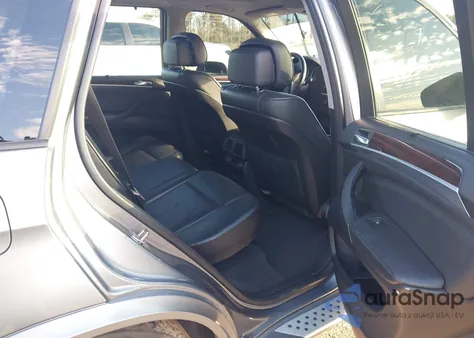 2010 BMW X5 xDrive35D z USA, uszkodzony, nr VIN 5UXFF0C54ALJ99830